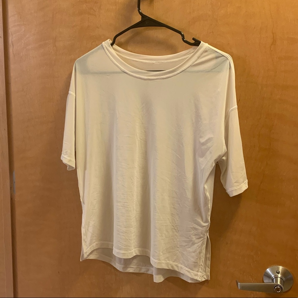 Lululemon T-Shirt